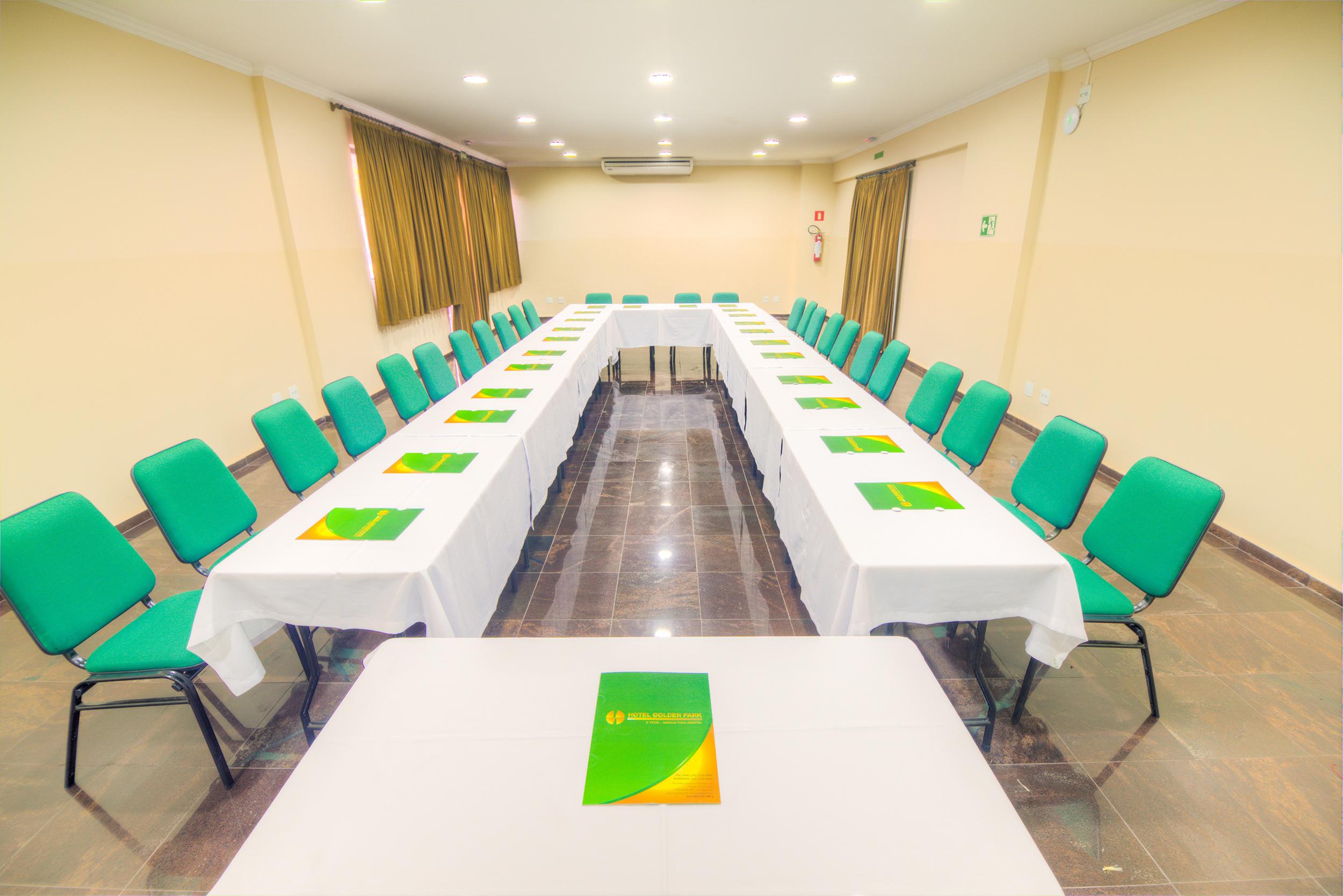 Hotel Golden Park Uberaba By Nacional Inn Exterior foto