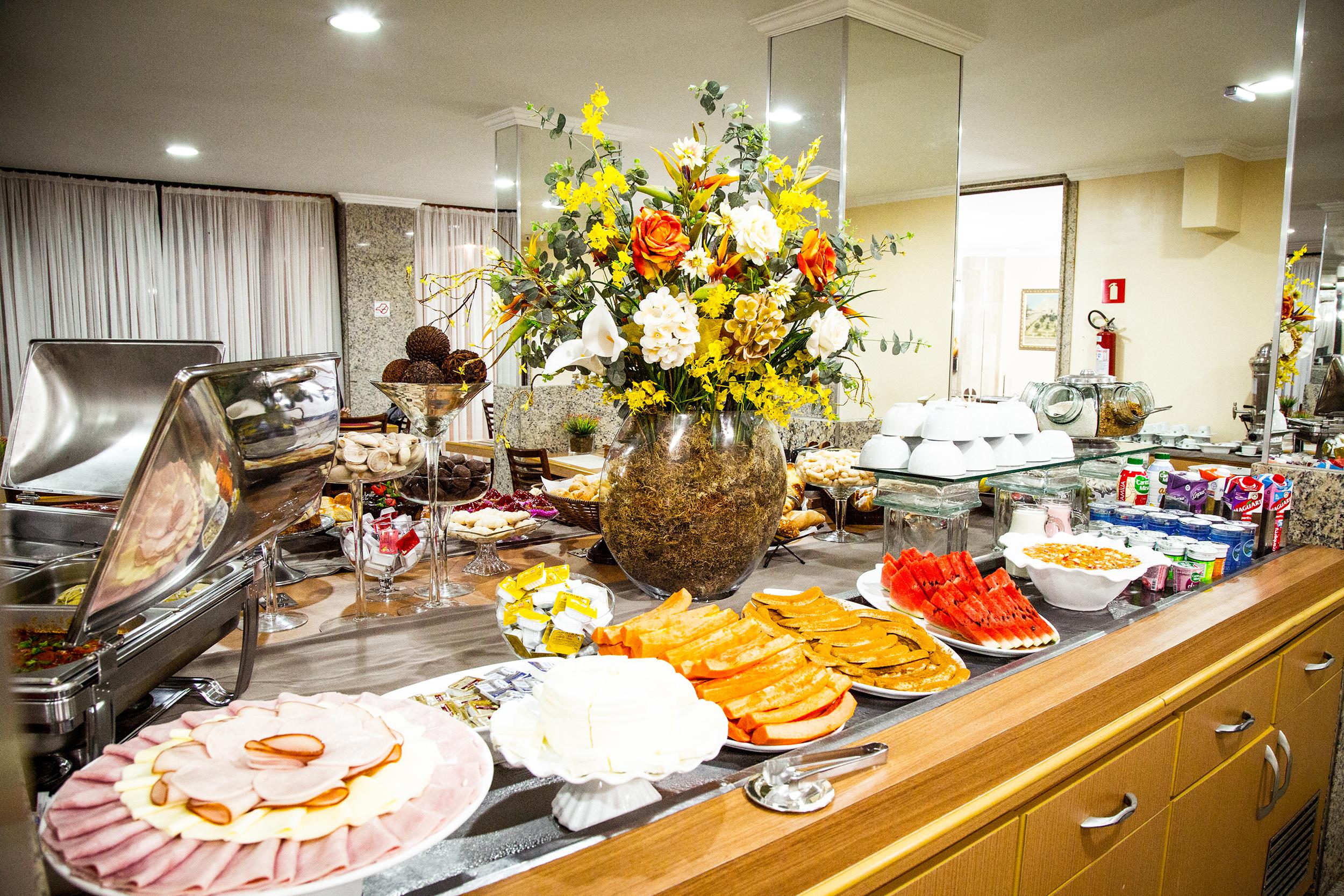 Hotel Golden Park Uberaba By Nacional Inn Exterior foto